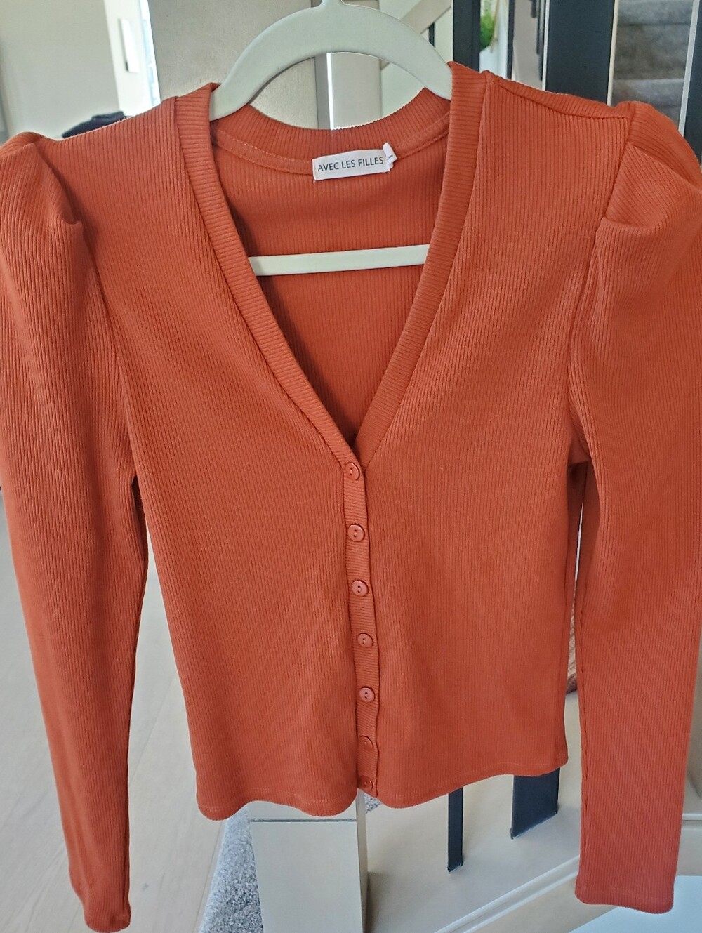 Avec Les Filles-Cute Ribbed Terracotta/Rust Buttoned Top Puff Shoulders Sz.Small